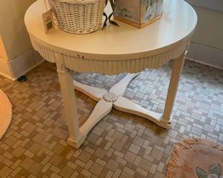 . . . cute accent table