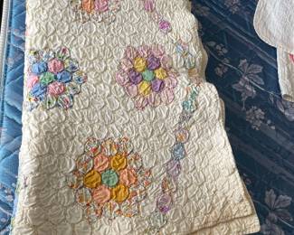 Rare popcorn puff quilt