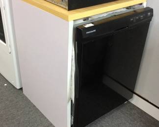 NEW Floor Model Frigidaire Dishwasher