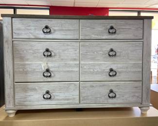 Ashley Furniture Willowton (6) Drawer Dresser