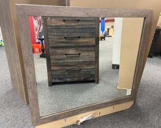 New Asley Furniture Culverbach Gray Distressed Dresser Mirror