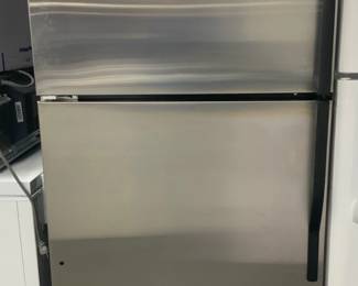 Pre-Owned Maytag Top Mount Refrigerator