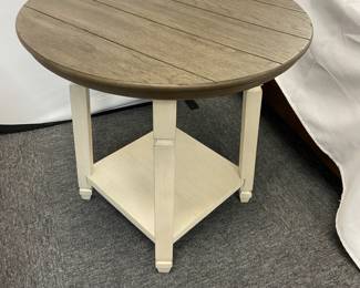 Ashley Furniture Bolanbrook Side Table