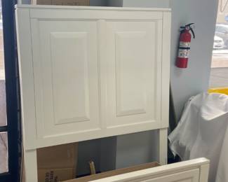 Benchcraft Brynbury Twin Panel Bed