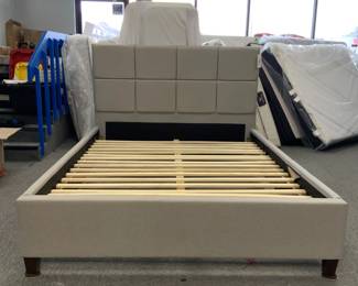 Queen Malouf Scoresby Platform Bed Set