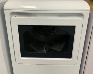 NEW Floor Model Crosley Professional Electric Dryer with HE Sensor