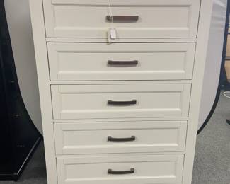 Ashley Furniture Brynburg (5) Drawer Dresser