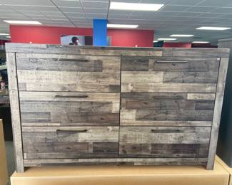 Ashley Furniture Derekson (6) Drawer Dresser