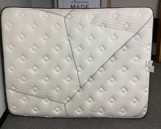 Serta iComfort Queen Mattress
