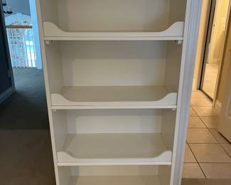 Four-tier bookshelf.