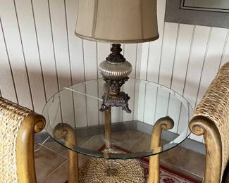 Accent/side table by Benchcraft (Blue Mountain, MS),