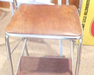 STEP CHAIR