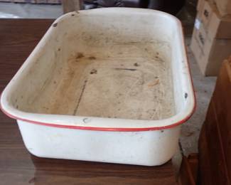 ENAMEL PAN