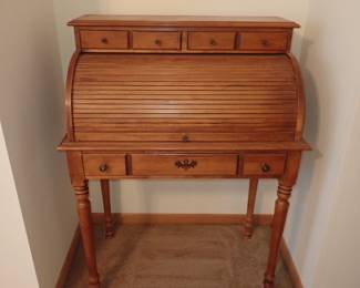 SM ROLL TOP DESK