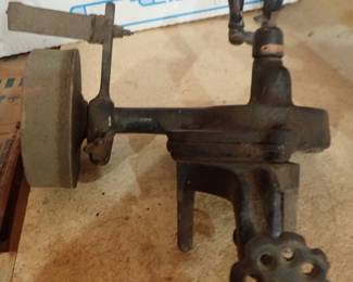 HAND CRANK GRINDER