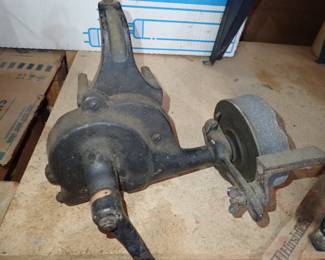 HAND CRANK GRINDER