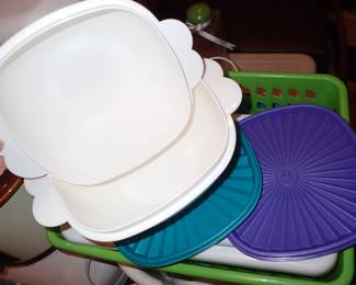 TUPPERWARE