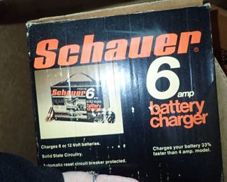 BATTERY CHARGER