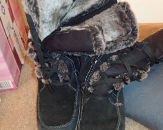 WINTER BOOTS
