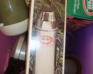 THERMOS