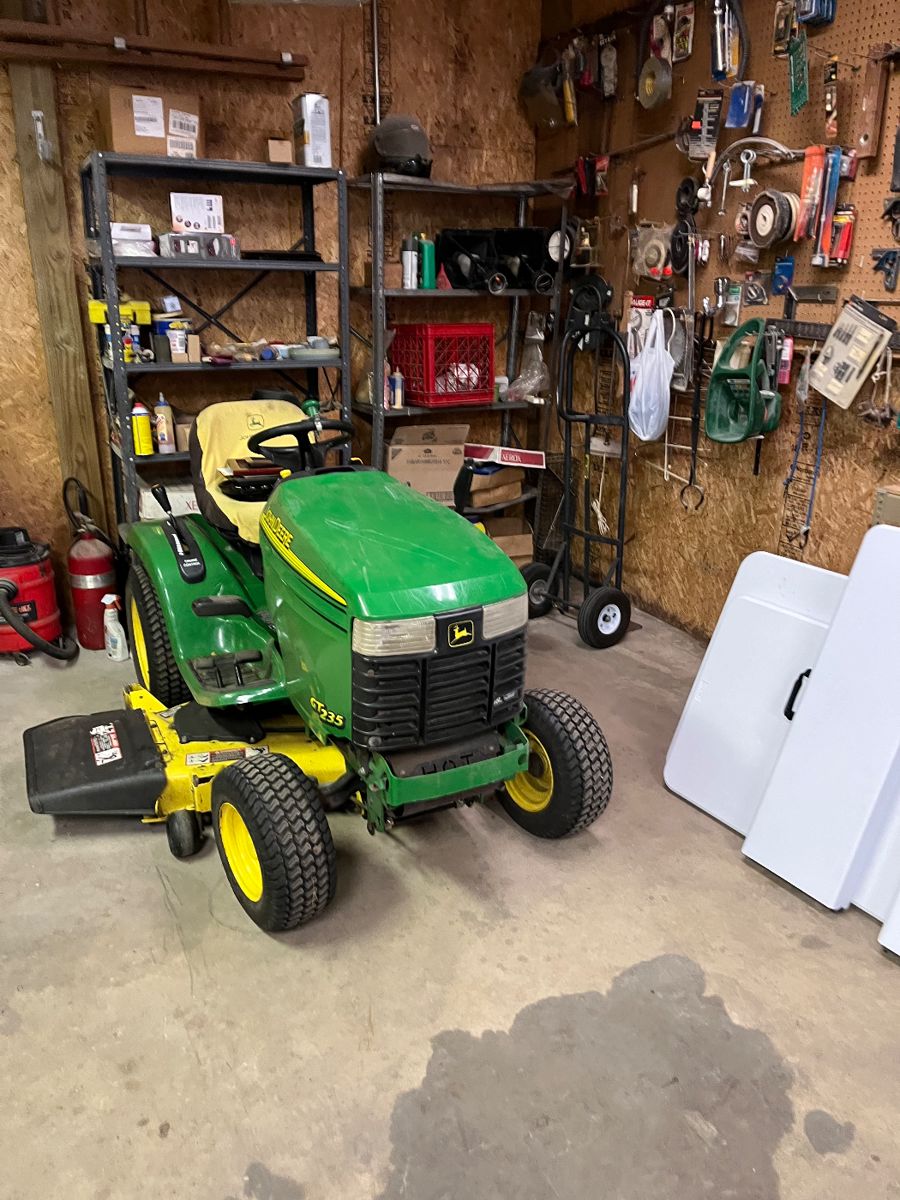 John Deere GT 235 mower