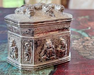 Vintage Burmese Silver Betel Box Trinket Box	2in H	113028
