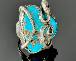 Vintage Navajo Silver & Turquoise Snake Ring SZ: 7.5 Native American Pawn	Size: 7.5 Centerpiece:33x26mm	112013
