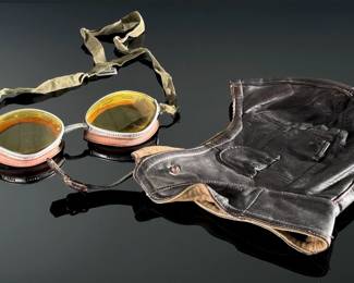 German WWII Aviator Leather Flight Helmet & Goggles	Size: 37	124128
