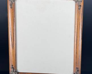 Antique Oak Picture Frame Corners Adorned	Total: 16x13.25x0.75in Inset:13.5x10.25in	124103