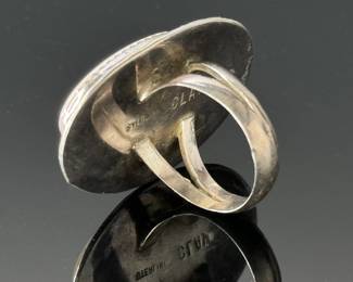 Vintage Navajo Pauline Claw Sterling Silver & Shell Ring SZ: 6 Native American	Size: 6 Centerpiece:33x22mm	112009