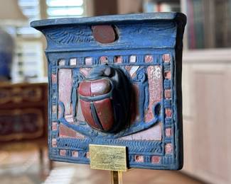 Ceramic Egyptian Scarab Beetle Plaque on Stand	6.5x4in	113007
