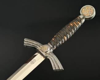 Original German WWII 1st Model Luftwaffe Dagger by Carl Eickhorn	Dagger total: 17.375in Blade: 11.875in	124127