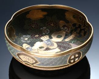 Japanese Satsuma Porcelain Bowl Lobed Rim	3in H x 7.5in Diamter	113087
