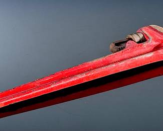 24 inch Pipe Wrench The Ridge Tool Company Elyria, OH	25x5x29.	115001
