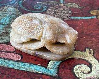 Carved Alabaster Egyptian Scarab Brown	1.5x2x3in	113034