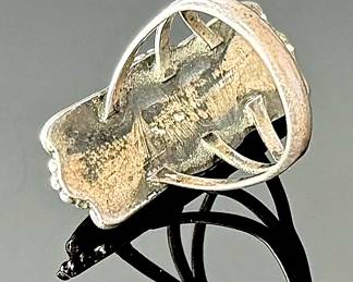 Vintage Navajo Green Turquoise & Silver Ring SZ: 7.5 Native American Pawn	Size: 7.5 Centerpiece:34x14mm	112012