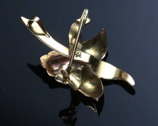 18k Gold & Peridot Flower Brooch/Pendant Pin 18kt	33x22x12	113109
