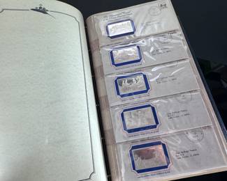 Sterling Silver 1st Edition Bicentennial Ingot Proof Set 70 Piece Complete 13 Original States Franklin Mint	4x10.5x17.5in	119041
