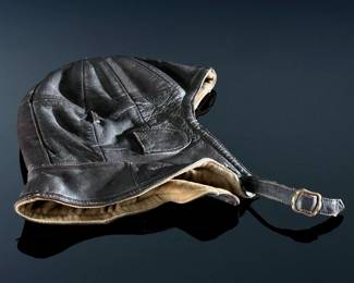 German WWII Aviator Leather Flight Helmet & Goggles	Size: 37	124128
