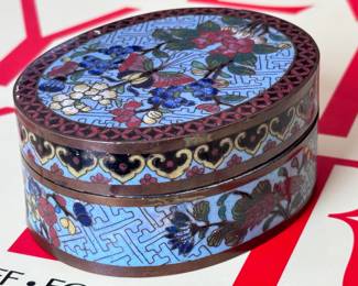 Antique Chinese Cloisonne Oval Trinket Box & Lid	1.5x2.75x3.5in	113002
