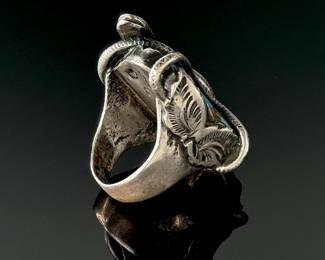 Vintage Navajo Silver & Turquoise Snake Ring SZ: 7.5 Native American Pawn	Size: 7.5 Centerpiece:33x26mm	112013
