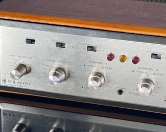 HH Scott 299C Vintage Tube HiFi Integrated Amp Amplifier 299 C w/ Wood Case	5.25x15.75x13.5in	112033