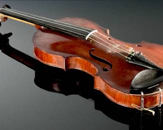 Antique 4/4 Violin with case, two bows	Violin 23.5x14 case 32x10x5	115022