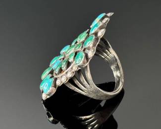 Vintage Navajo Turquoise & Silver Cluster Ring SZ: 8.75 Native American Pawn	Size: 8.75 Centerpiece:37x26mm	112007