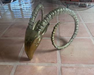 Vintage MCM Brass Ibex Ram Head Coffee Table	Table: 18x36x60in Ibex Heads: 17x19x23in	113049
