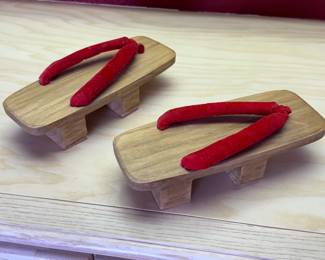 Vintage Traditional Japanese Wooden Geta Clogs Pair	Size unknown	113068
