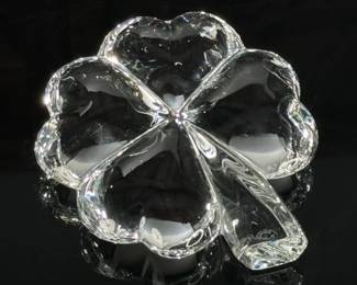 Baccarat Crystal Figurine Four Leaf Clover Paperweight	4.3x3.75x1.05in	112028
