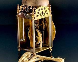 AS-IS Antique Brass Lantern Clock	10.75x5.25x4.25in	124069
