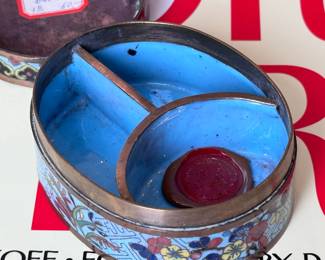 Antique Chinese Cloisonne Oval Trinket Box & Lid	1.5x2.75x3.5in	113002
