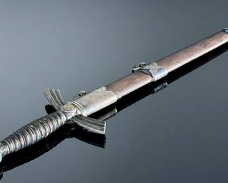 Original German WWII 1st Model Luftwaffe Dagger by Carl Eickhorn	Dagger total: 17.375in Blade: 11.875in	124127